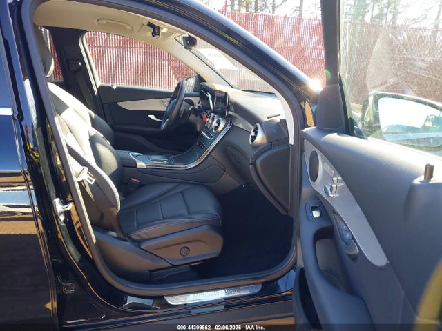 2022 MERCEDES-BENZ GLC 300 W1N0G8DB4NV332838 Photo 4