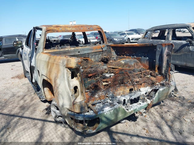 2023 GMC SIERRA 1500 3GTUUDEDXPG293565 Photo 2