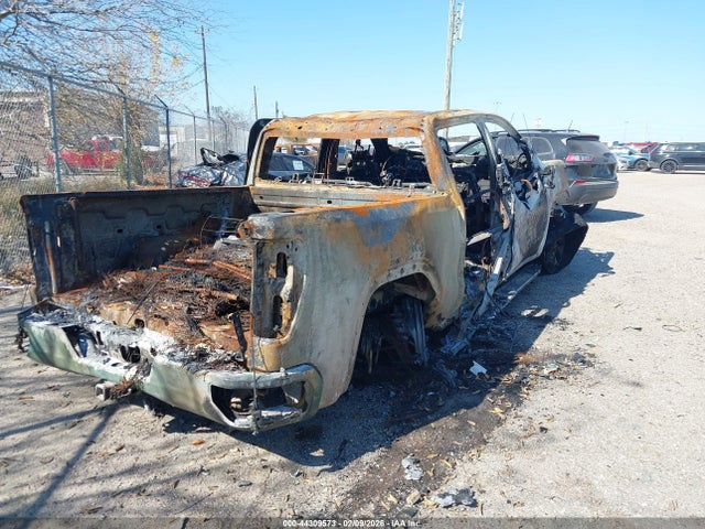 2023 GMC SIERRA 1500 3GTUUDEDXPG293565 Photo 3