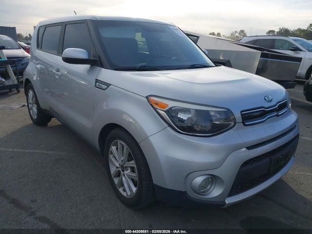 KIA SOUL + 2018 KNDJP3A51J7545242 main image