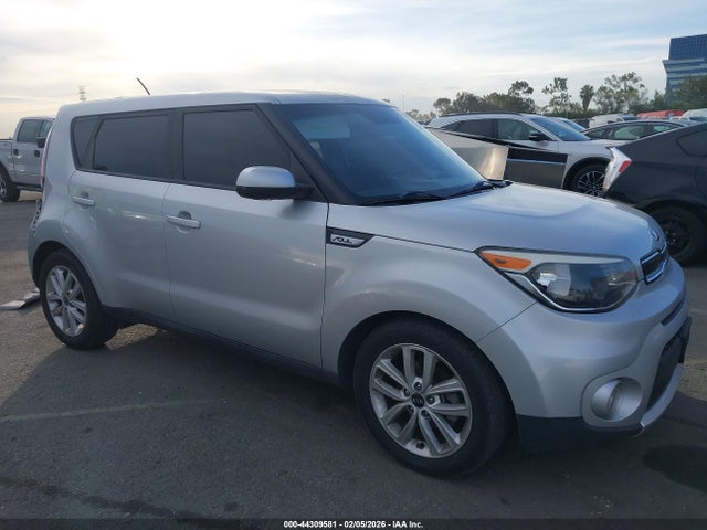 KIA SOUL + 2018 KNDJP3A51J7545242 Image 13