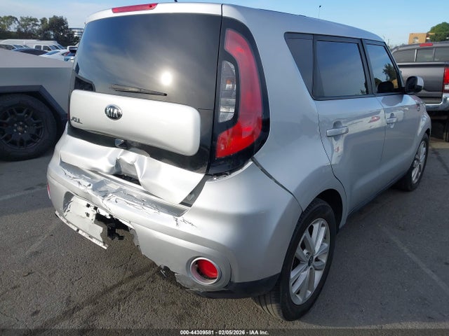 KIA SOUL + 2018 KNDJP3A51J7545242 Image 4