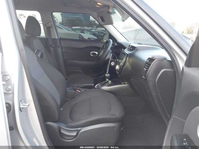 KIA SOUL + 2018 KNDJP3A51J7545242 Image 5
