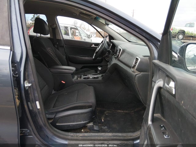 2018 KIA SPORTAGE KNDPMCAC9J7319757 Photo 4