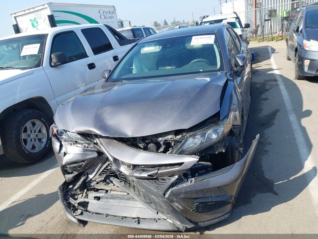 4T1G11AK1NU644197 Toyota CAMRY SE