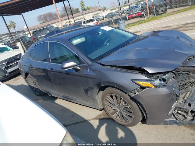 4T1G11AK1NU644197 Toyota CAMRY SE