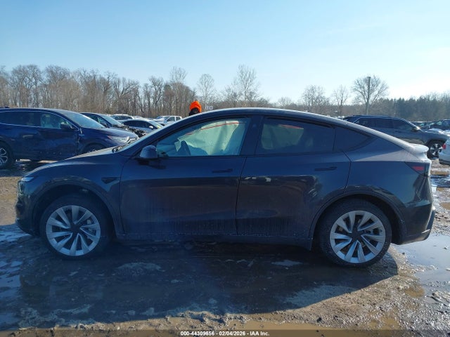 2026 Tesla Model Y მანქანა იყიდება აუქციონზე, vin: 7SAYGDED6TF462895, აუქციონის ნომერი: 44309656