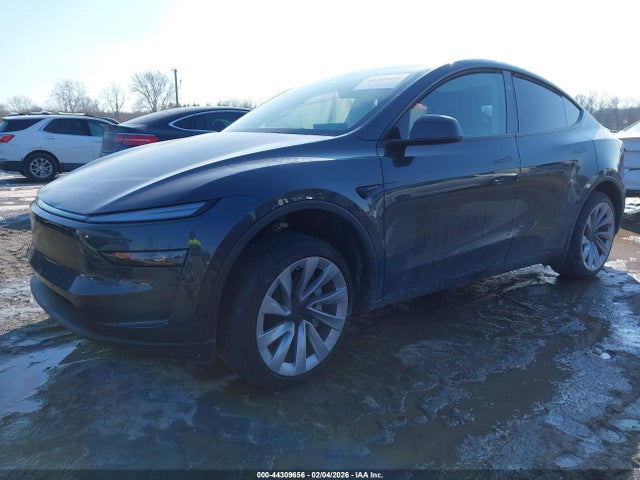 2026 TESLA MODEL Y 7SAYGDED6TF462895 Photo 1