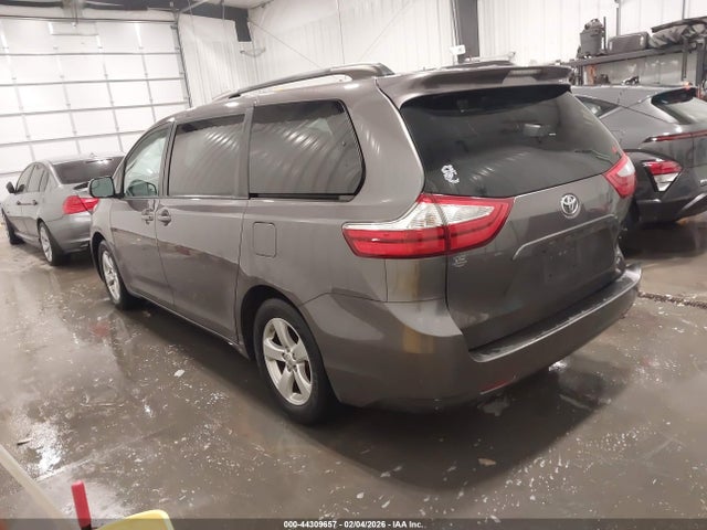 5TDKK3DC5FS565469 Toyota Sienna Le 8 Passenger