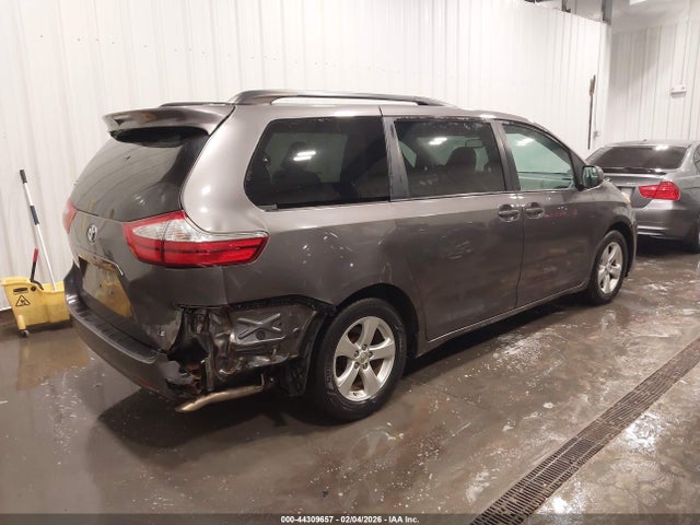 5TDKK3DC5FS565469 Toyota Sienna Le 8 Passenger