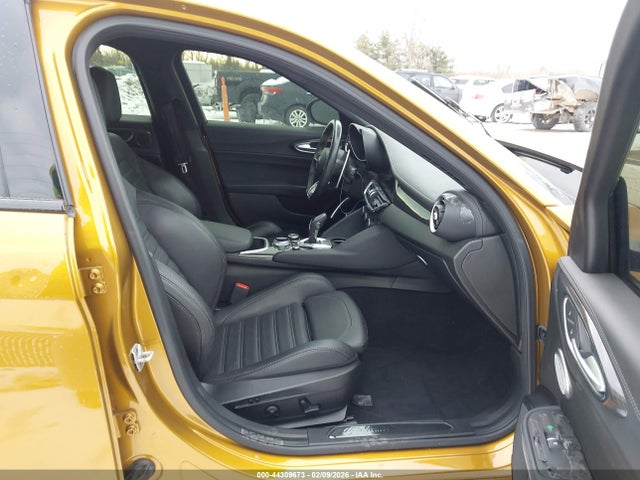 2022 ALFA ROMEO GIULIA ZARFAMEV9N7656155 Photo 4