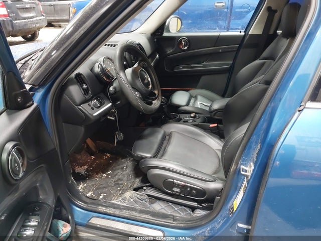 2017 MINI COUNTRYMAN WMZYT5C32H3D80646 Photo 4