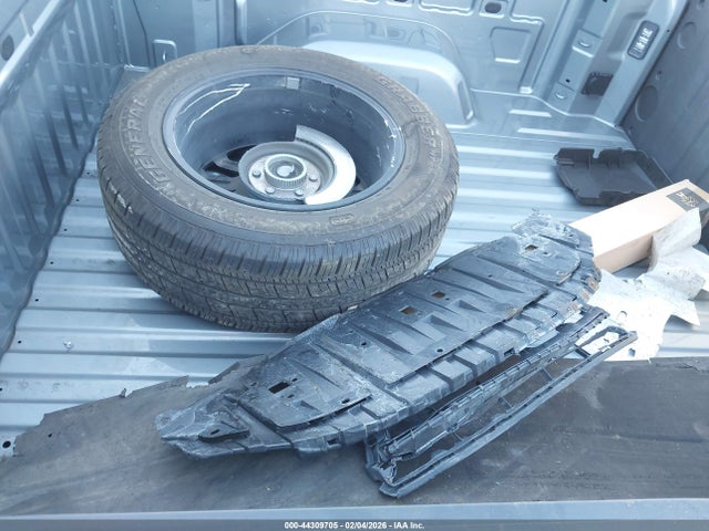 1GTPUJEKXSZ265090 GMC Sierra 1500 4wd Short Box Elevation With 3vl