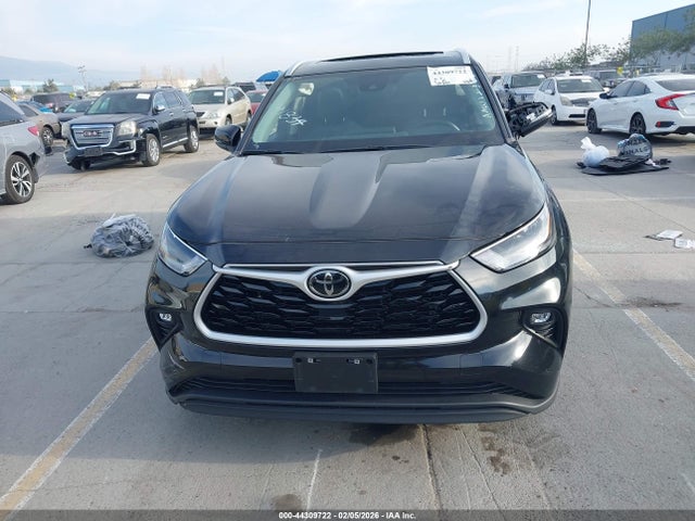 5TDKDRAHXRS534414 Toyota Highlander Xle