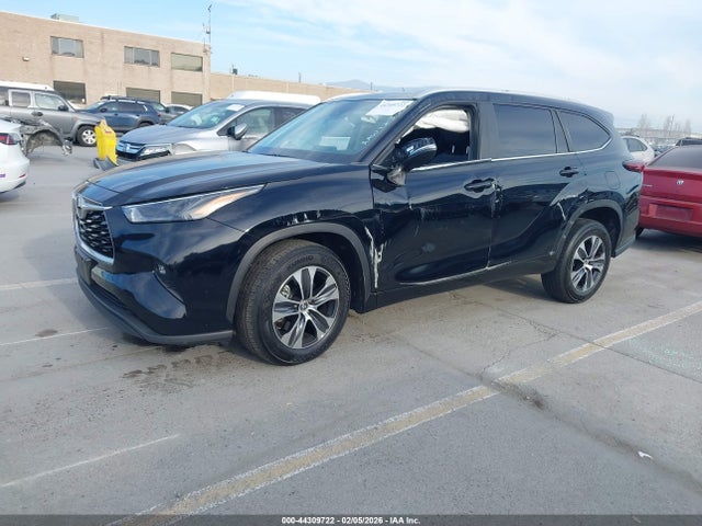 5TDKDRAHXRS534414 Toyota Highlander Xle