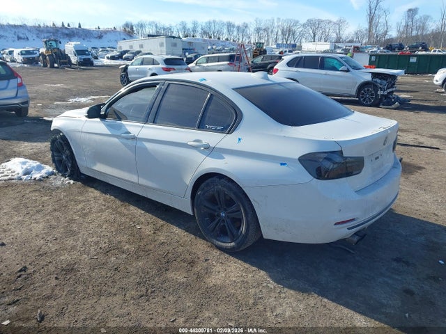 2018 BMW 330I WBA8D9G52JNU66835 Photo 2