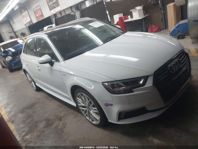 2018 AUDI A3 E-TRON WAUTPBFF2JA076800