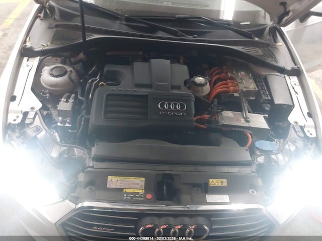2018 AUDI A3 E-TRON WAUTPBFF2JA076800 Photo 9