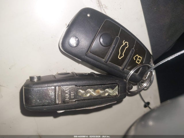 2018 AUDI A3 E-TRON WAUTPBFF2JA076800 Photo 10