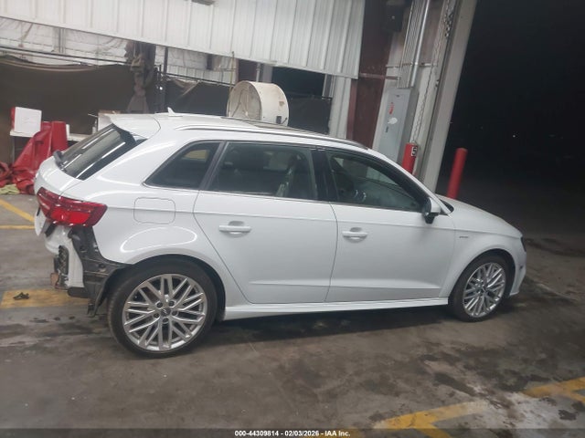 WAUTPBFF2JA076800 Audi A3 E-tron 1.4t Premium