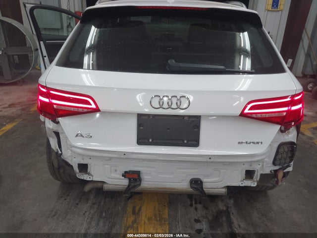 2018 AUDI A3 E-TRON WAUTPBFF2JA076800 Photo 5