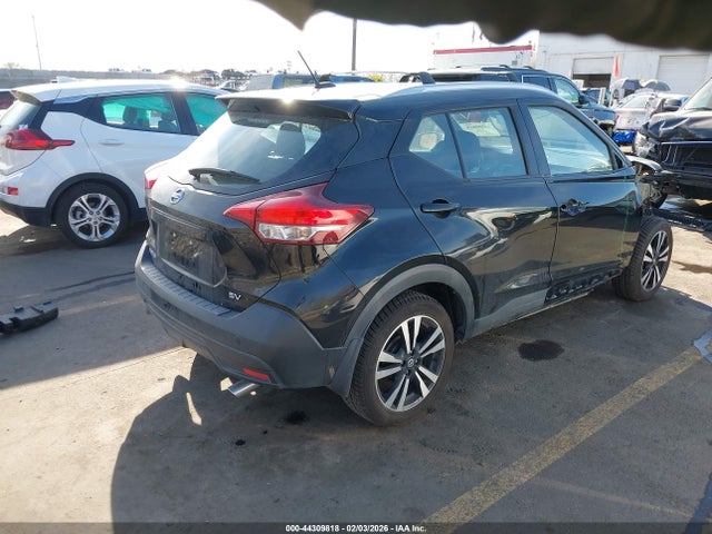 3N1CP5CU4JL518656 Nissan KICKS SV