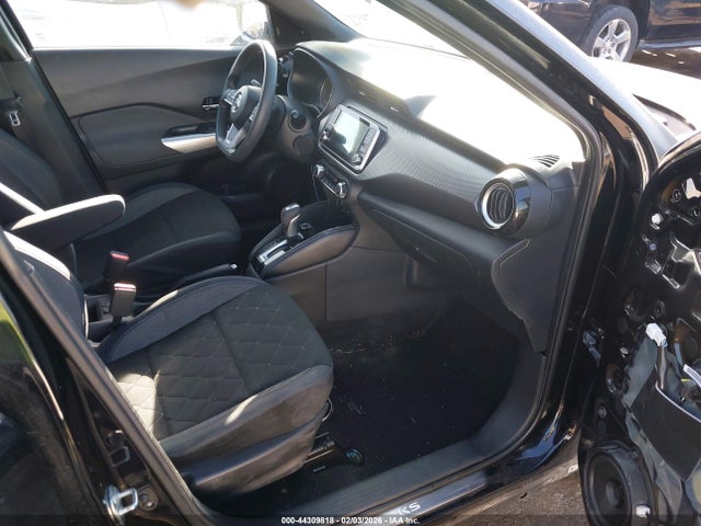 3N1CP5CU4JL518656 Nissan KICKS SV