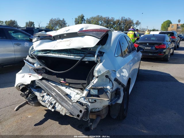Honda Civic Touring 2022 2HGFE1F97NH301439 Image 4
