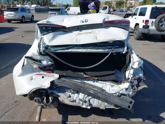 Honda Civic Touring 2022 2HGFE1F97NH301439 Image 6