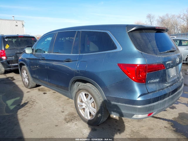 Honda PILOT LX 2018 5FNYF6H13JB034650 Image 3
