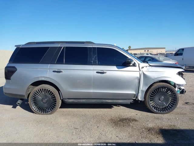 1FMJU1HT7NEA29109 Ford Expedition Xlt