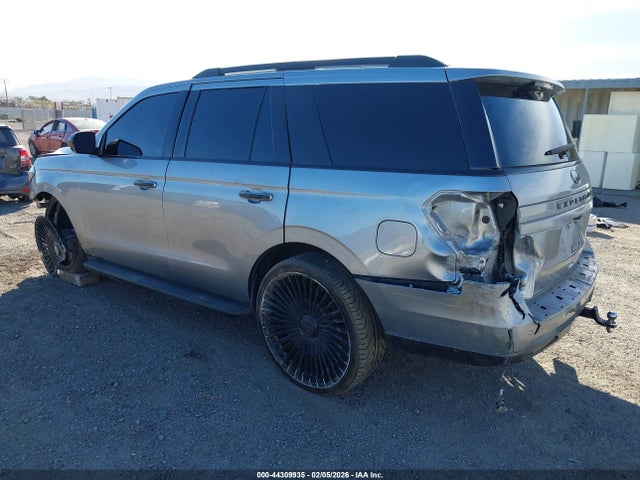 1FMJU1HT7NEA29109 Ford Expedition Xlt