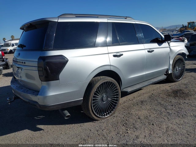 1FMJU1HT7NEA29109 Ford Expedition Xlt