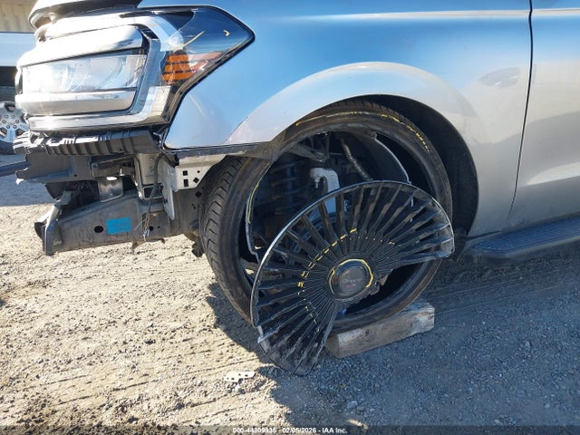 1FMJU1HT7NEA29109 Ford Expedition Xlt