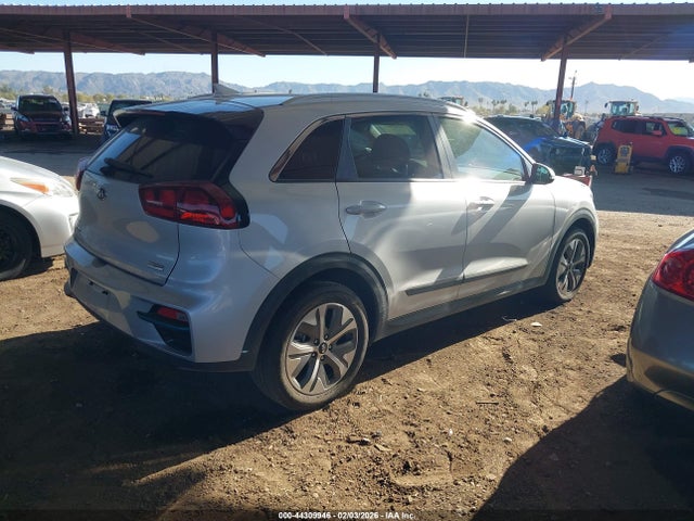 KNDCC3LG5M5107472 KIA Niro Ev Ex