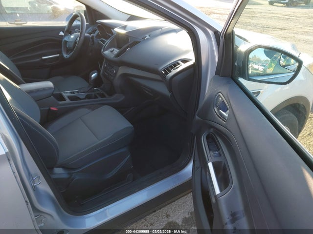 1FMCU9GD9KUA18714 Ford ESCAPE SE
