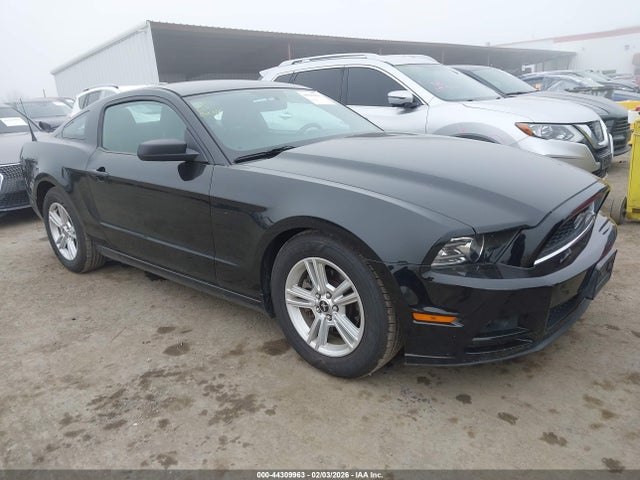 Продаж на аукціоні авто 2014 Ford Mustang V6, vin: 1ZVBP8AM1E5333917, номер лоту: 44309963