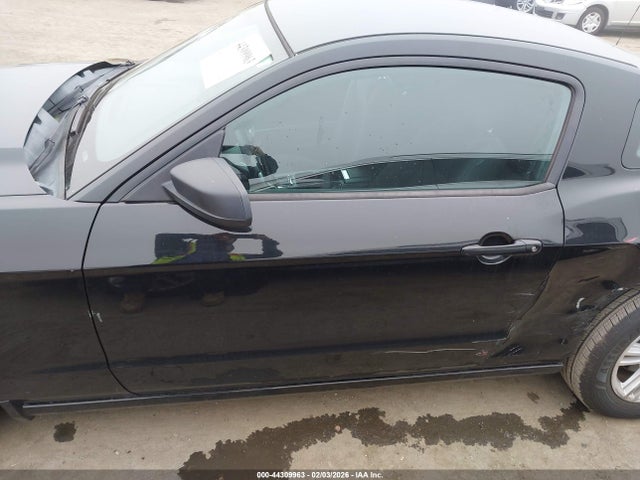 2014 Ford Mustang V6 მანქანა იყიდება აუქციონზე, vin: 1ZVBP8AM1E5333917, აუქციონის ნომერი: 44309963