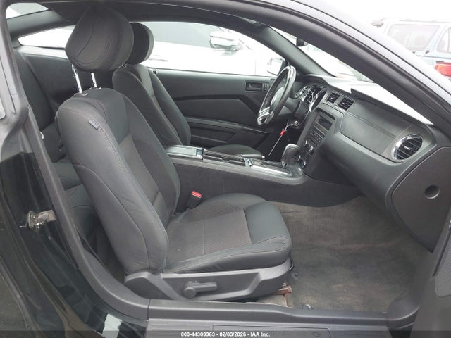 2014 Ford Mustang V6 მანქანა იყიდება აუქციონზე, vin: 1ZVBP8AM1E5333917, აუქციონის ნომერი: 44309963