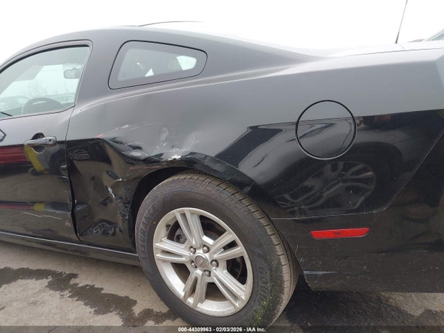 2014 Ford Mustang V6 მანქანა იყიდება აუქციონზე, vin: 1ZVBP8AM1E5333917, აუქციონის ნომერი: 44309963