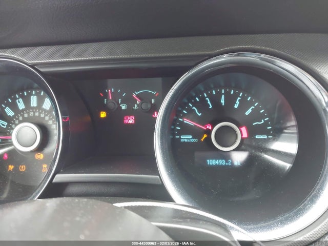 2014 Ford Mustang V6 მანქანა იყიდება აუქციონზე, vin: 1ZVBP8AM1E5333917, აუქციონის ნომერი: 44309963