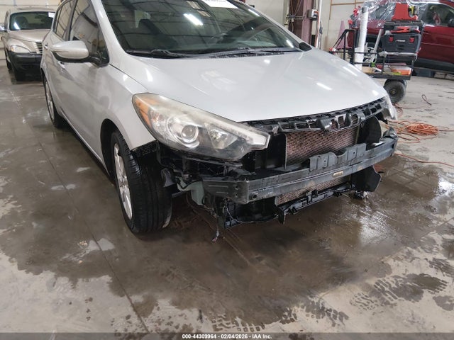 KNAFX5A81F5328057 KIA FORTE EX