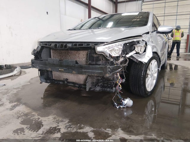 KNAFX5A81F5328057 KIA FORTE EX