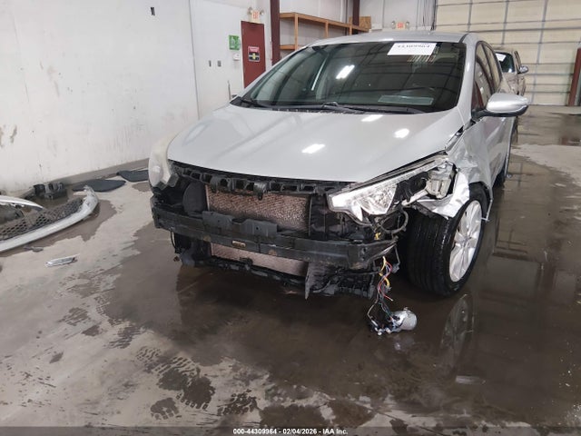 KNAFX5A81F5328057 KIA FORTE EX