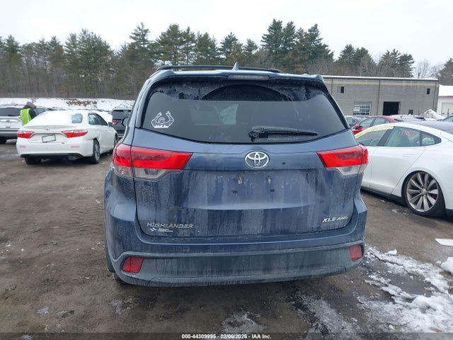 Toyota Highlander Xle 2018 5TDJZRFH2JS867720 Image 17