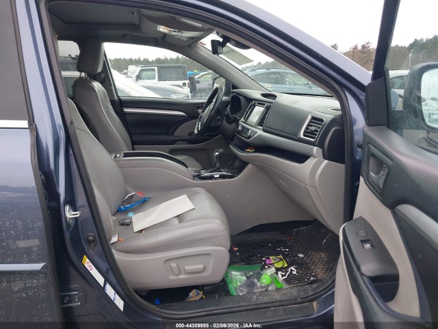 Toyota Highlander Xle 2018 5TDJZRFH2JS867720 Image 5