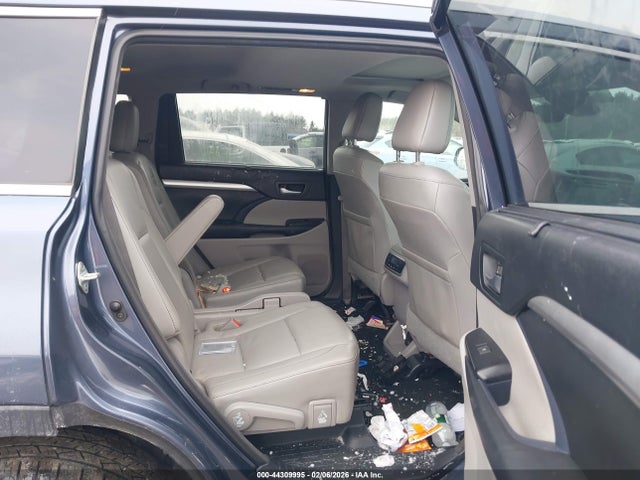 Toyota Highlander Xle 2018 5TDJZRFH2JS867720 Image 8
