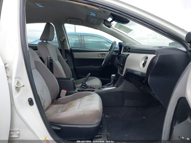 Toyota COROLLA LE 2018 5YFBURHE2JP814272 Image 5