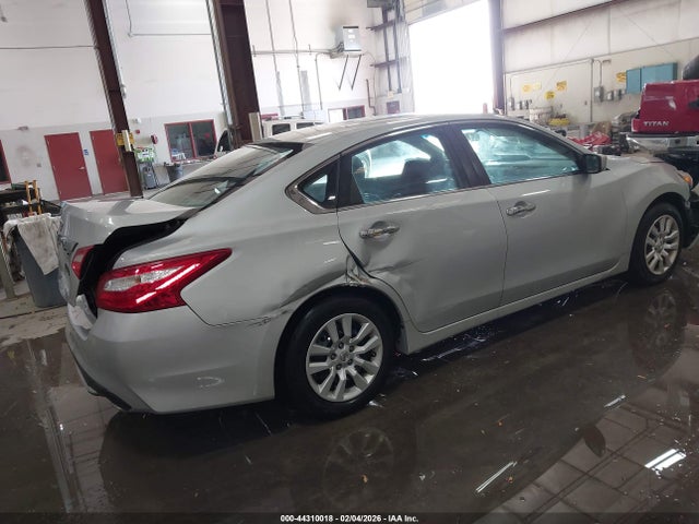 1N4AL3AP4HN338823 Nissan Altima 2.5 S