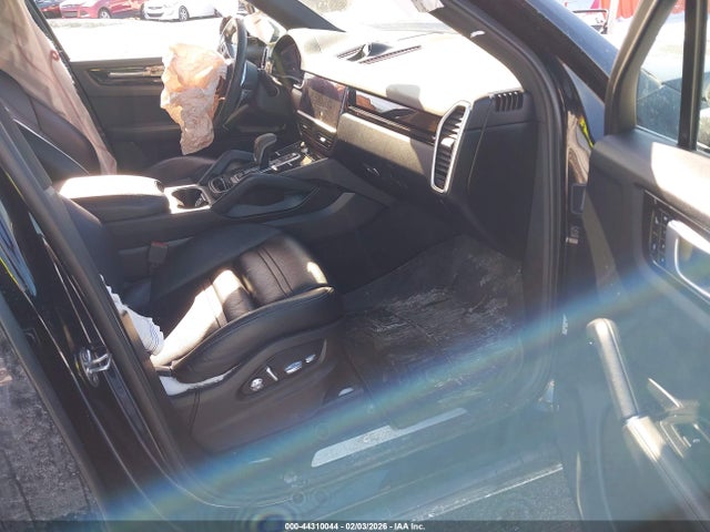 2019 PORSCHE CAYENNE WP1AA2AY5KDA06467 Photo 4